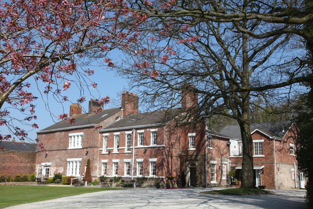 Singleton Lodge Country House Hotel Poulton-le-Fylde Buitenkant foto