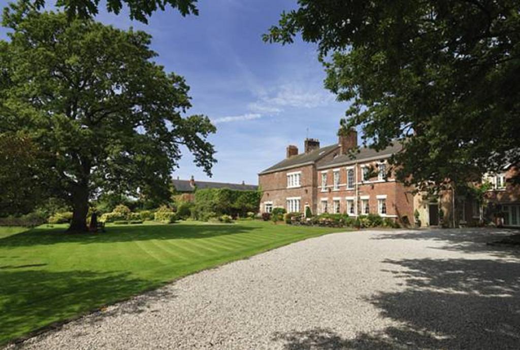 Singleton Lodge Country House Hotel Poulton-le-Fylde Buitenkant foto